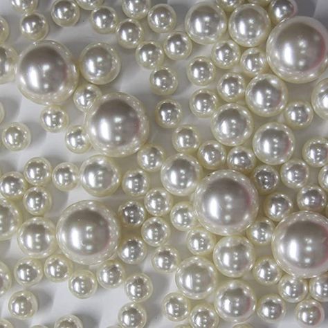 Accessories Moodboard, Clear Water Beads, Pearl Necklace Aesthetic, Pearl Vase, Pearls Aesthetic, Pearl Aesthetic, Crafts Table, White Goth, Hand Bags For Women