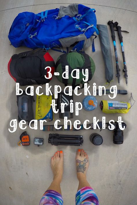Get my complete backpacking checklist which includes all the essential hiking gear I bring on weekend camping trips with recommendations for going lighter. Backpacking List, Backpacking Checklist, Backpacking Essentials, Camping Bedarf, Camping Accesorios, Weekend Camping Trip, Vans Girl, Backcountry Camping, Day Backpacks