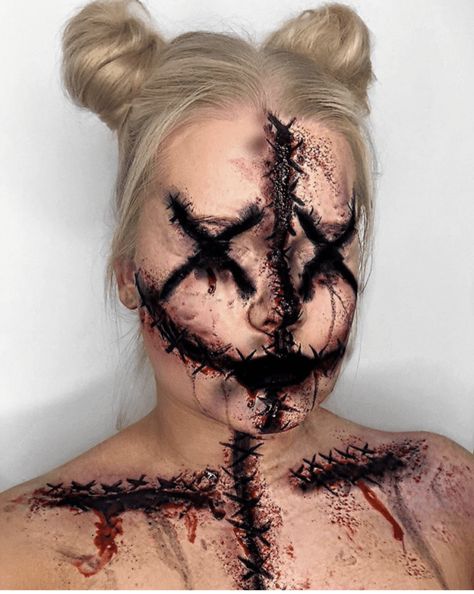 Face Art Makeup Halloween, Gore Makeup Ideas, Creative Makeup Ideas Art Inspiration, Fx Makeup Ideas, Halloween Gore Makeup, Special Fx Makeup Ideas, Makeup Horor, Scary Special Effects Makeup Horror, Halloween Special Fx Makeup