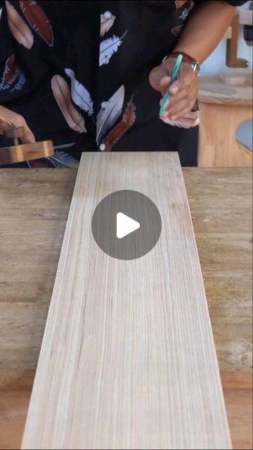 Wood Joining, Fine Woodworking Furniture, Finish Carpentry, Serra Circular, Woodworking Jig, Carpentry Skills, Woodworking Inspiration, Carpentry Diy, Awesome Videos