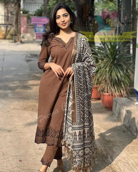 ₹1075

New launch

Experience the perfect mix of fun and sophistication with our brown cotton khadi suit set - a wardrobe must-have 🤎✨

Khadi cotton kurti with intricate embroidery work on neck ,sleeves and hem paired with Khadi pants with embroidery work and beautiful Khadi silk digital print dupatta to elevate the look 💕

Size-M L XL XXL
 38-40-42-44

*Shop Price- 1075 free shipping* fh

Keep posting

_____________________________

*Note:*

⏩ COD (Cash On Delivery) not available

⏩ To Bo... Khadi Kurti, Handloom Kurta, Cotton Dress Designs, Printed Kurti Designs, Designer Dupatta, Embroidered Salwar, Kurta Palazzo Set, Kurti Pant, Simple Kurti Designs