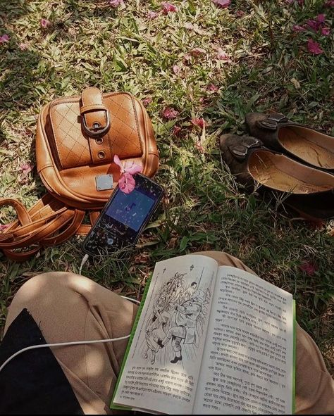 reader, bookworm, spring, flowers, picnic Music, Books, Spring Music Aesthetic, Flowers Picnic, Spring Music, Music Aesthetic, Book Aesthetic, Spring Flowers, Book Worms