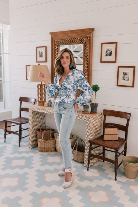 A Fitted Floral Blouse | Gal Meets Glam Olivia Palermo, Floral Blouse Outfit, Julia Berolzheimer, White Floral Blouse, Blue Floral Blouse, Gal Meets Glam, Citizens Of Humanity Jeans, Zimmermann Dress, Blouse Outfit