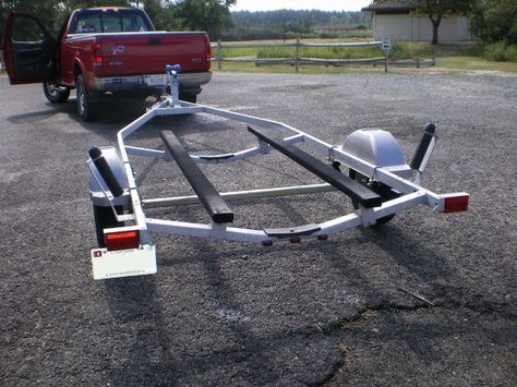 Picture of Make a Pair of Bunk Glides for Your Boat Trailerhttp://www.instructables.com/id/Make-a-Pair-of-Bunk-Glides-for-Your-Boat-Trailer/ Pontoon Boat, Jon Boat Trailer, Basic Carpentry, Boat Upgrades, Rc Boats Plans, Boating Tips, Boat Restoration, Boat Trailers, Make A Boat