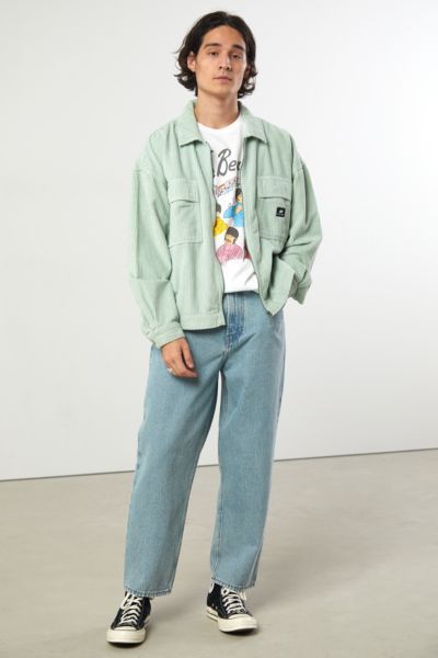 Casual Colorful Outfits Men, Pastel Button Up Outfit, Relax Outfit Men, Jeans And Button Up Men Outfit, Pastel Fashion Men, Mens Outfit Inspiration Street Styles, Mens Pastel Outfit, Colorful Streetwear Men, Men Pastel Outfit