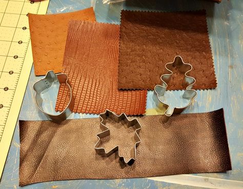 Patchwork, Easy Leather Projects For Beginners, Uses For Leather Scraps, Quick Leather Crafts, Crafts With Leather Sheets, Leather Offcut Projects, Leather Diy Gifts, Things To Make With Leather Scraps Ideas, Leather Remnants Projects