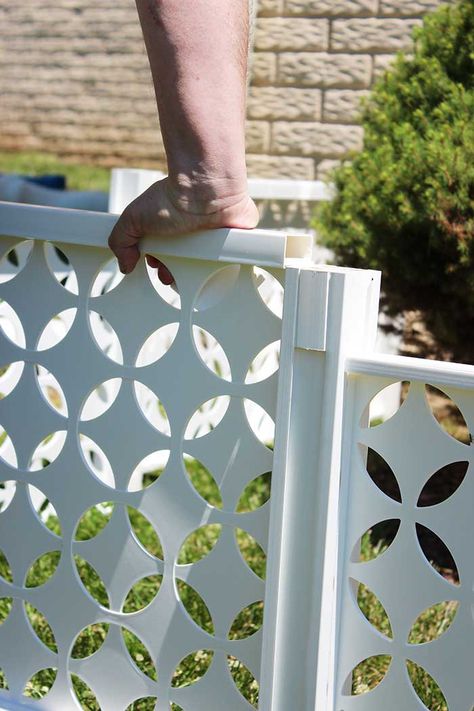 Portable Fence Ideas Dogs, Garden Fence For Dogs, Garden Barriers For Dogs, Outdoor Dog Decor, Fence Design For Dogs, Indoor Fence Ideas, Apartment Fence Ideas, Small Fence Ideas For Dogs, Garden Fence To Keep Dogs Out