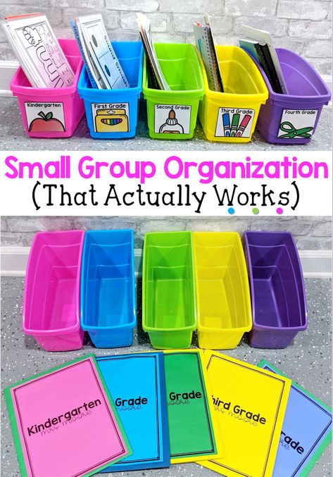 Small group organization that actually works: keep your small groups organized and keep your materials at your fingertips with these easy and simple tips! Perfect for guided reading and intervention teachers as well! Small Groups Organization, Small Group Teacher Organization, Intervention Group Organization, Small Group Folder Organization, Reading Centers Organization, Title Reading Classroom Decor, Small Group Instruction Kindergarten, Intervention Room Ideas, Reading Teacher Classroom Setup