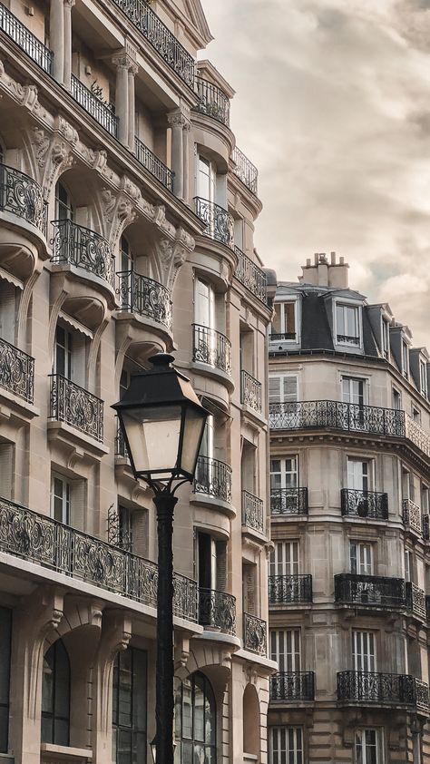 Parisian Old Money Aesthetic, Paris 1940s Aesthetic, 50s Paris Aesthetic, 1920s France Aesthetic, Paris White Aesthetic, Paris Luxury Aesthetic, Monmarte Paris Aesthetic, Paris Street Photography, Paris Dark Aesthetic