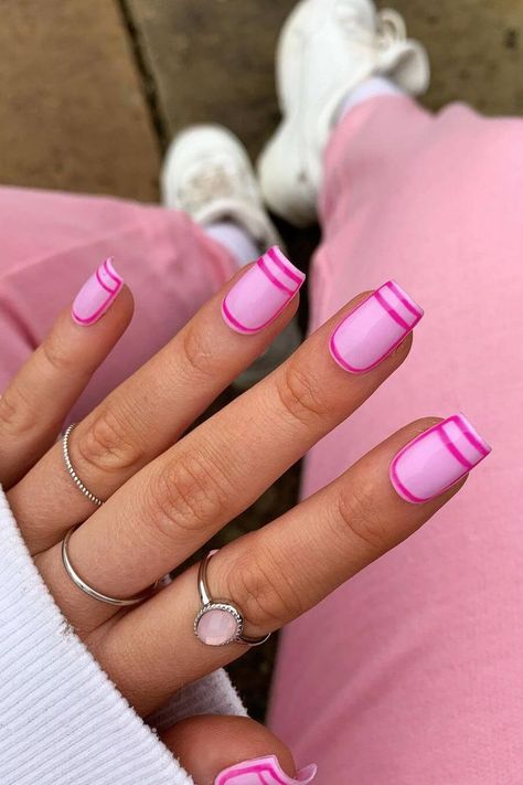 Square Round Acrylic Nails, Short Square Nails Ideas, Round Acrylic Nails, Square Nails Ideas, Square Nail Design, Square Nail Ideas, College Nails, Boujee Nails, Rounded Acrylic Nails