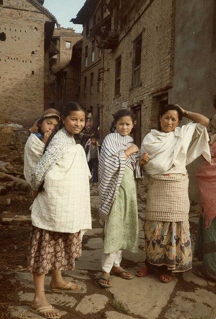 The ladies, Kirtipur, Nepal Rio De Janeiro, Nepal Photography, Nepal Fashion, Nepal Clothing, Nepal People, Himalayas Nepal, Nepal Culture, Vietnam Backpacking, Nepal Kathmandu