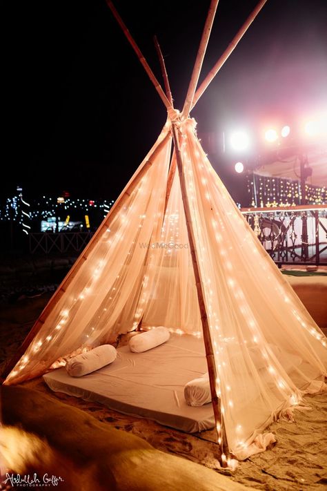 White Canopy Tent, Romantic Dinner Decoration, Surprise Birthday Decorations, Fairy Lights Wedding, Garden Landscaping Ideas, Small Tent, Patio Design Ideas, Diy Tent, Birthday Room Decorations