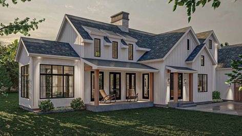 Modern-farmhouse House Plan - 4 Bedrooms, 3 Bath, 3299 Sq Ft Plan 52-517 Courtyard Garage, Farmhouse Style House Plans, Casa Exterior, Modern Farmhouse Exterior, Farmhouse House, Farmhouse Plan, Hus Inspiration, Modern Farmhouse Plans, House Plans Farmhouse