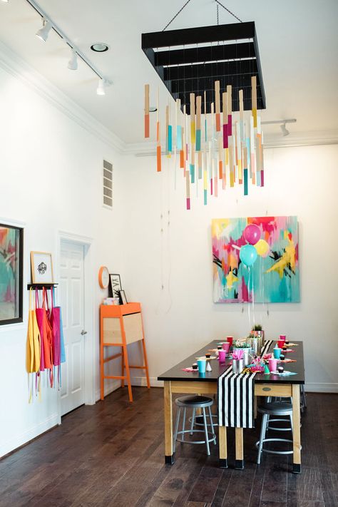 Creative Studio Workspace, Small Art Studio Ideas, Colorful Art Studio, Kindergarden Art, Garage Art Studio, Childrens Art Studio, Art Studio Decor, Creative Studio Space, Kids Art Studio