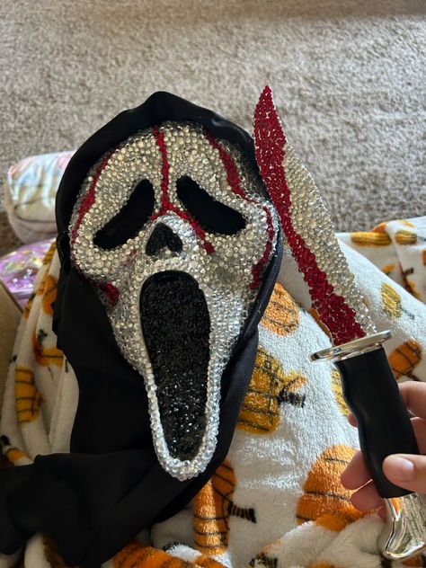 Bedazzled Ghost Face Costume, Gem Scream Mask, Ghost Face Aesthetic Outfit, Girly Scream Costume, Bejeweled Scream Mask, Bedazzled Ghost Face Mask, Baddie Ghostface Costume, Ghost Face Bedazzled, Bedazzled Halloween Mask