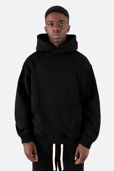 Urban Oversize Hoodie in Black Premium Oversize Hoodie In Black Premium hoodie with drop shoulders and pouch pocket in oversized fit. Pouch pocket Long sleeves Ribbed trims Oversize fit 70% Cotton 30% Polyester Colour: Black Body Fit: Oversize ♥ ♥ ♥ ♥ ♥ Material & Product Quality: 70% cotton and 30% polyester High-quality fabric means excellent breathability and durability Size & Fit: *The size chart is specified in cm and inches. Can be found in Product Photos with measuring guide. -First, meas Black Hoodie Outfit Men, Black Hoodie Outfit, Fashion For Men Over 40, Oversized Hoodie Men, Teaching Mens Fashion, Blank Hoodies, Sweat Noir, Hoodie Outfit Men, Black Male Models
