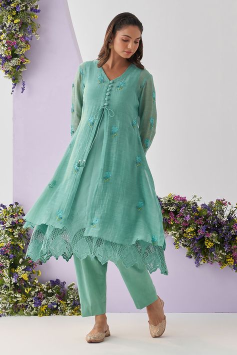 Shop for these amazing collections of Green Overlay: Mul Chanderi Embroidery Anaya Placement Pant Set For Women by Shipraa Grover online at Aza Fashions. Front Button Kurti Design, Kurta Ideas, Green Overlay, Potli Button, Cotton Dress Indian, 2023 Dress, Placement Embroidery, Designs Dress, Long Floral Skirt
