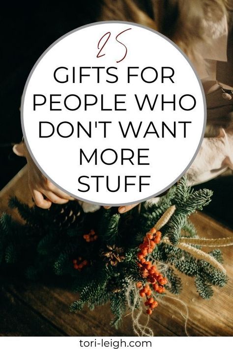 Natal, Minimalist Christmas Gifts, Crochet Pumpkin Pattern, Free Christmas Gifts, Best Christmas Presents, Smoothie Diet Plans, Minimalist Christmas, Crochet Pumpkin, Minimalist Gifts