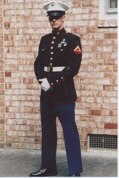 In my dress blues after becoming full Reconnaissance Marine in early 1989. Navy Soldiers Uniform, Navy Uniform Aesthetic, Jrotc Uniform, Marine Dress Blues Uniform, Harlow James, Us Marines Uniform, Us Navy Uniform, Dress Blues Marines, Marine Corps Dress Blues