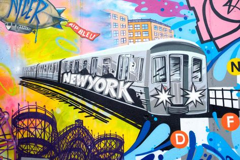 Colorful graffiti in New York City with an image of a subway tra stock images Zug, Nyc Graffiti Subway, New York Subway Graffiti, Train With Graffiti, New York Graffiti Art, Graffiti City Drawing, New York Graffiti Aesthetic, Graffiti Train Drawing, Train Graffiti Sketch