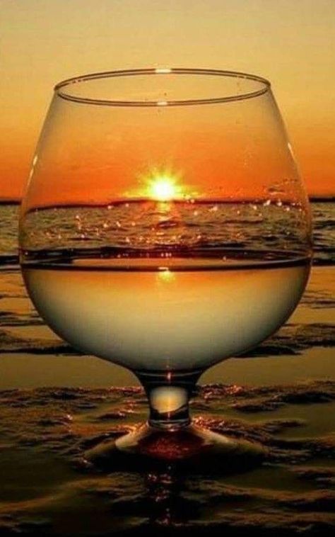 Beach Photography, Greek Summer, Glass Photography, Sun Rise, Foto Tips, Beautiful Sunrise, Sunset Pictures, Beautiful Sunset, Beach Photos