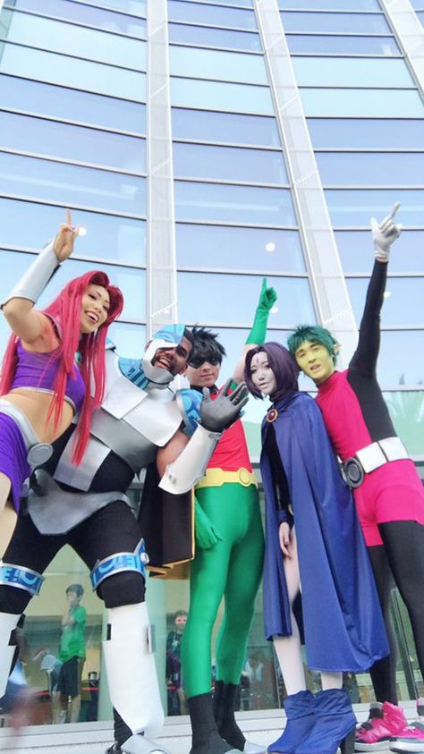 Cosplay Trio Ideas, Teen Titans Costume Group, Group Cosplay Ideas Anime, Popular Cosplay Ideas, Anime Group Cosplay, Teen Titans Go Halloween Costumes, Comicon Cosplay Ideas, Halloween Costumes 5 Friends, Trio Cosplay Ideas Anime