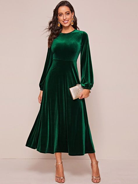 Velvet Dresses Outfit, Emerald Green Velvet Dress, Sukienki Plus Size, Plus Size Elegant Dresses, Midi Wedding Dress, Evening Midi Dress, Chique Outfits, 파티 드레스, Long Sleeve Velvet Dress