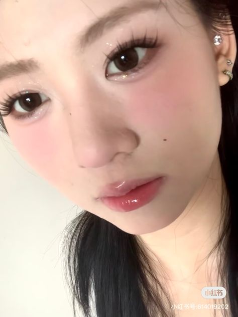 Kpop Makeup Gems, Cute Soft Makeup, Asian Eyelashes, Twice Makeup, Dainty Coquette, Manga Lashes, Aesthetic Asian, Chinese Makeup, Soft Makeup Looks