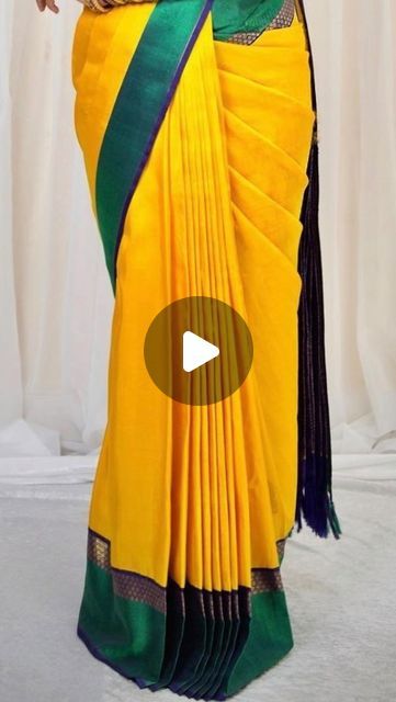 Kurta Style Neck Designs, Pre Pleating Saree, New Saree Designs 2024, How To Wear Saree As Lehenga, New Blouse Designs Fashion 2024, Saree Pleats Techniques, How To Drape A Saree, Back Designs For Blouse Saree, Saree Wearing Tips