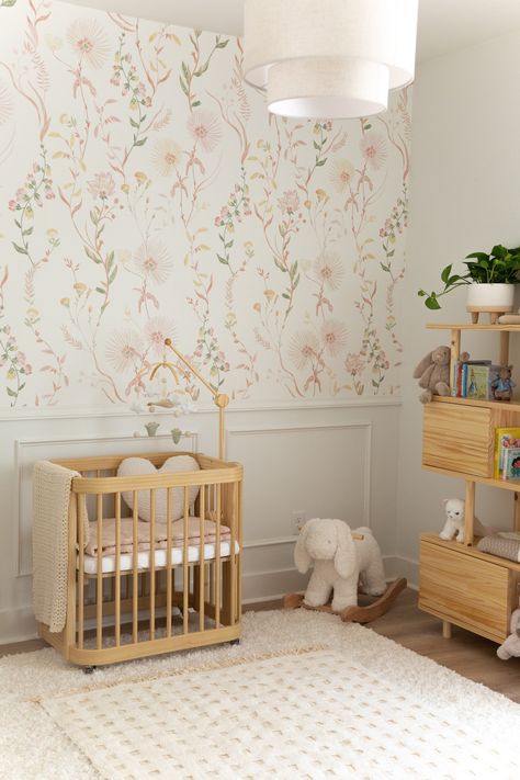 Girl Nursery Wallpaper, Natural Nursery, Nursery Wall Murals, Nursery Style, Toddler Girl Room, Baby Room Inspiration, Crib Toddler Bed, Nursery Room Inspiration, Nursery Inspo