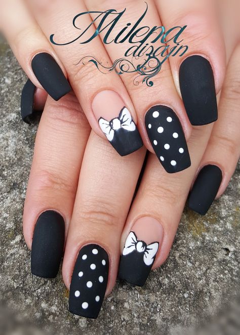 Nails Acrylic Designs Unique Fall, Flower Nail Art At Home, Minnie Mouse Bow Nails, Disney Trip Nails, Minnie Nails Designs, Puppy Nails Designs, Disney Nails Almond, Universal Studios Nail Ideas, Disney Gel Nail Designs