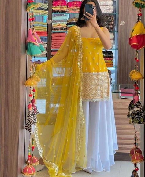 Plazzo Pants Outfit, Sharara Dress, Yellow Color Combinations, Plazzo Pants, White Outfits For Women, Haldi Outfits, Haldi Outfit, Yellow Kurti, Pakistani Fashion Party Wear