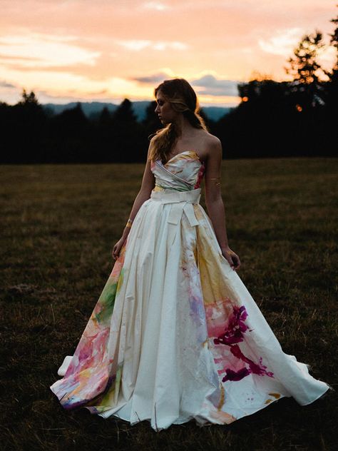 Floral Wedding Gown, Traditional Gowns, 파티 드레스, Floral Wedding Dress, Ball Gown Skirt, Traditional Bride, Traditional Wedding Dresses, Nontraditional Wedding, Beauty Dress