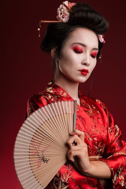 Photo image of young geisha woman in tra... | Premium Photo #Freepik #photo #japanese-woman #kimono #japanese-kimono #asian-lady Geisha Woman, Art Test, Traditional Japanese Kimono, Japanese Fan, Japanese Wall, Japanese Geisha, 50 Million, Womens Kimono, Traditional Fashion