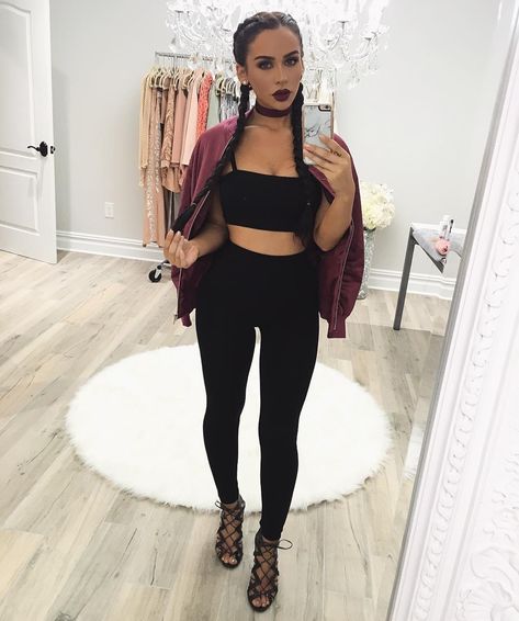 the fashion Bybel main page: @carlibel twitter |l| @carlibybel snap || carlipenguin5 fashion blog Carli Bybel Fashion, House Outfit, Carli Bybel, Hot Leggings, Outfit Night, House Clothes, Party House, Winter Ideas, Boho Glam