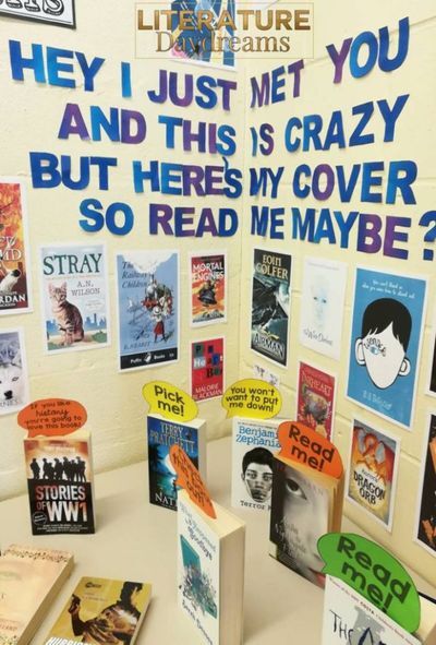Looking for a fun reading display to spruce up your ELA classroom?! Check out what I made last year! It might be my favorite thing I've ever made, and it was actually really easy. My students got a kick out of my puns, too! I've made my files free for you to use, too, so click through to grab the FREE download and set up this same display in your own classroom! #Freebie #TeacherTips #ela #reading #classromdecor #englishlanguagearts Organisation, Classroom Displays Secondary, English Classroom Displays, Primary Classroom Displays, Writing Wall, Ks2 Classroom, Organizing School, Reading Corner Classroom, School Display