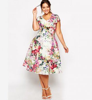 PROPOSITION silhouette    Morpho robes : 30 robes pour les silhouettes rondes - Cosmopolitan.fr Plus Size Wedding Guest Outfits, Dress For Chubby, Plus Size Spring Dresses, Floral Dress Wedding Guest, Xl Mode, Wedding Guest Outfit Spring, Plunge Midi Dress, Cocktail Dresses With Sleeves, Big Girl Dresses