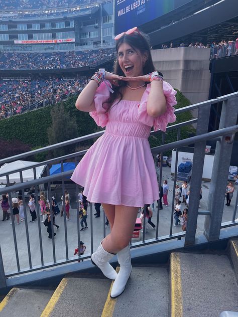 Lover Inspired Dress Taylor Swift, Pink Lover Dress, Taylor Swift Concert Outfits Lover, Eras Tour Fits Lover, Lover Taylor Swift Outfits Dress, Eras Tour Outfits Inspo Lover, Taylor Swift Eras Tour Outfits Lover Era, Taylor Swift Eras Lover Outfit, Lovers Eras Tour Outfits