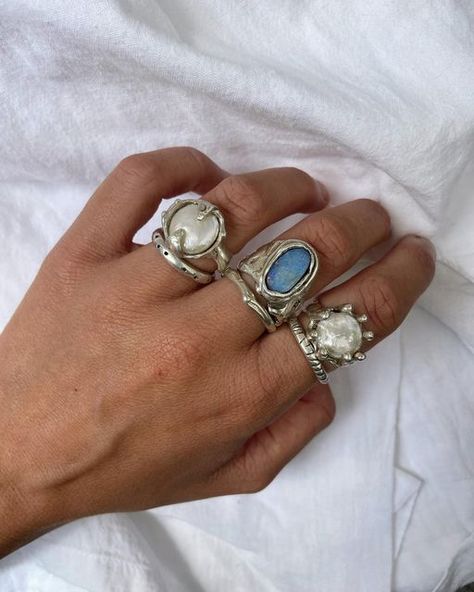 Vintage Chunky Rings, Chunky Silver Jewellery, Silver Smithing, Modernist Jewelry, Dope Jewelry, Chunky Jewelry, Jewelry Lookbook, Stacked Jewelry, Funky Jewelry