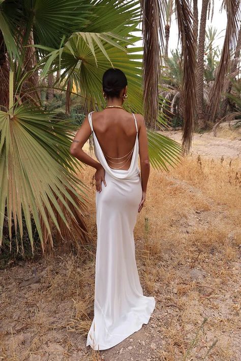 R on Twitter: "Rat & Boa, Ophelia Dress.… " Silk Wedding Dress Low Back, Cowl Wedding Dress, Slinky Wedding Dress, Cowl Neck Wedding Dress, Backless Silk Dress, Wedding Dresses Fashion, Ophelia Dress, White Backless Dress, Prom Dress Elegant