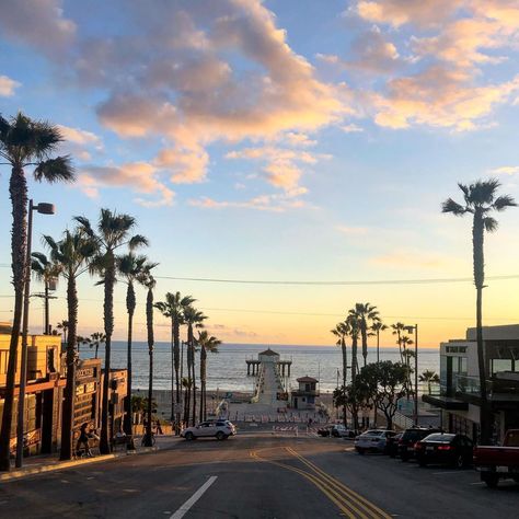 Manhattan, Beach Apartments, Manhattan Beach Pier, Beach Pier, Visit California, Manhattan Beach, Beach Apartment, Magical Places, New York Skyline