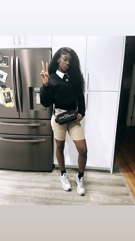 High School Dress Outfits, Styled Uniform School, Uniform Outfits Black Women School, Panda Dunks Uniform Outfits, White Uniform Outfit, School Outfits Black Women Uniform, Back To School Outfit Uniform, Outfits For Uniform School, Uniform Styling Ideas