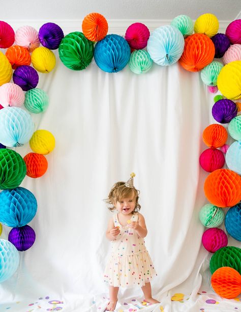 A perfect Gender Neutral Birthday Party Theme | A colorful confetti party to celebrate any little ones birthday | Confetti Party Collection @ http://www.zazzle.com/collections/rainbow_confetti_party-119857802887856640?rf=238101365570313024 Alternative Balloon Arch, Bright Colour Birthday Theme, Pom Pom Birthday Party Decorations, First Birthday Party Rainbow, Alternative To Balloon Arch, Colorful One Year Birthday Party, Balloon Arch Alternative Ideas, Rainbow Themed Birthday Party Backdrops, One Is Fun Birthday Party Boy