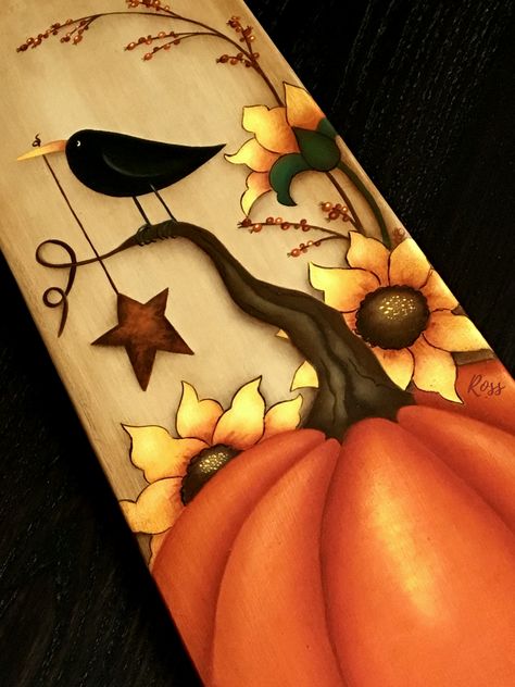 Design Maxine Thomas painted by Ross Scarecrow Crafts, Fall Wood Crafts, Fall Canvas Painting, Fall Canvas, Tole Painting Patterns, Fall Deco, Country Paintings, Pumpkin Art, Ornament Pattern