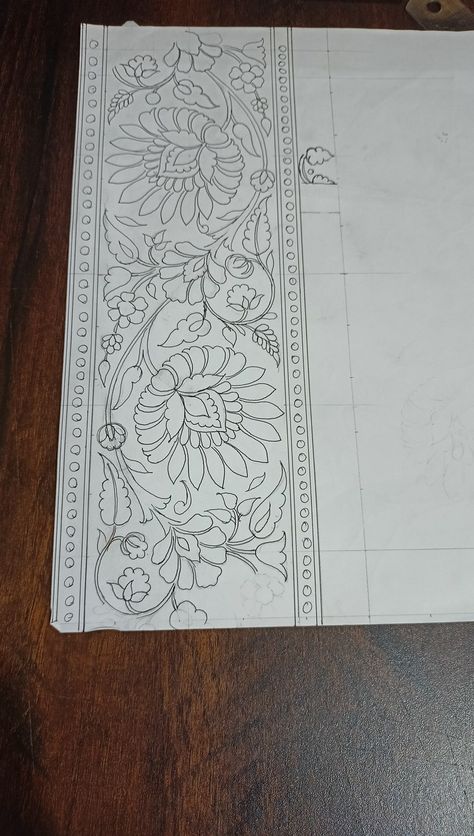 Pichwai Border Design, Mahirap Design, Embroidery Sketches Design Drawings, Floral Drawing Design Pattern, Saree Border Designs Drawing, Saree Border Embroidery Design, Embroidery Outline Designs, Outline Embroidery Designs, Saree Border Designs