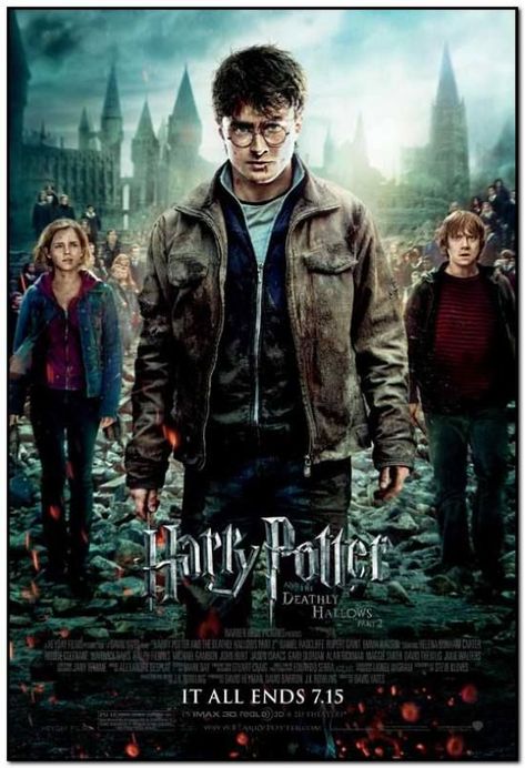 Here is an original 1-sheet movie poster from the 2011 blockbuster -  "HARRY POTTER AND THE DEATHLY HALLOWS: PART 2" -  starring Daniel Radcliffe, Rupert Grint, Emma Watson, Helena Bonham Carter, Gary Oldman and Ralph Fiennes.   This poster that I am selling is the US Final Style poster. It is an original 1-sheet poster that measures approx. 27x40 in size. It is rolled and in near mint condition. IT IS A 2-SIDED POSTER and has been stored in a dry, smoke-free home. Robbie Coltrane, Ron E Hermione, Ron Y Hermione, Film Harry Potter, Katherine Waterston, Deathly Hallows Part 2, Michael Gambon, Harry Potter Deathly Hallows, The Deathly Hallows