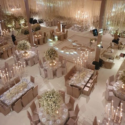 Classic Wedding Decor Elegant, Wedding Reception Table Decor, Opulent Wedding, Mexican Hacienda, Dream Wedding Reception, White Wedding Decorations, Luxury Weddings Reception, Luxury Wedding Decor, Extravagant Wedding