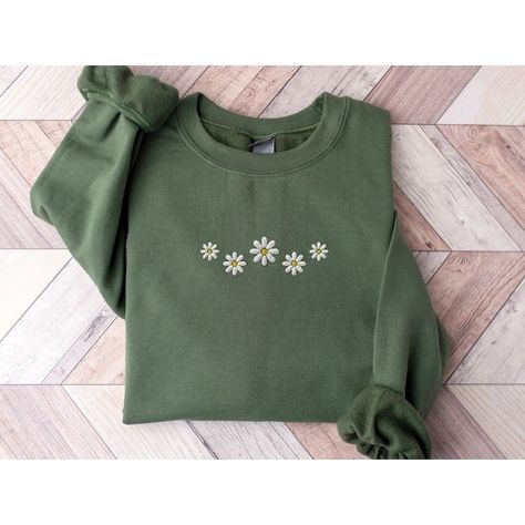 Embroidered Sweatshirt - Material: 80% Cotton And 20% Polyester, It Is Warmer And More Comfortable To Wear, And The Fabric Is Very Soft And Skin-Friendly. - Size: Our Sizes Range From S To 3xl, Suitable For More People Of Different Body Types. - Features: Cute And Honest Embroidered Round Neck Long-Sleeved Sweatshirt. The Exquisite Embroidery Looks Exquisite. It Is An Essential Fashion Item In Your Wardrobe. - Gift: This Awesome Embroidered Sweatshirt Is Comfortable And Affordable, Making It A G Tela, Clothes Embroidery Diy Ideas, Embroidery Sweatshirt Ideas, Trendy Embroidery Designs, Daisy Sweatshirt, Embroidery Business, Daisy Shirt, Crewneck Embroidery, Embroidered Daisy