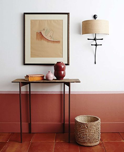 FINALLY A DIY ANYONE WITH A PAINT BRUSH CAN DO: A SERIES OF THE BEST PAINT IDEAS ON THE INTERNET | Emily Henderson #diy #homedesign #paintcolors Half Painted Walls, Hal Decor, Trending Paint Colors, Half Wall, Interior Paint Colors, Cool Paintings, Wall Paint, Wall Color, Interior Paint