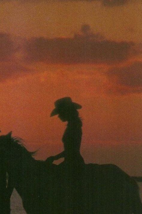 Vintage Western Aesthetic, Country Girl Aesthetic, Southern Aesthetic, Coastal Cowgirl Aesthetic, Costal Cowgirl, Foto Cowgirl, Americana Aesthetic, Cowgirl Art, Cowboy Aesthetic